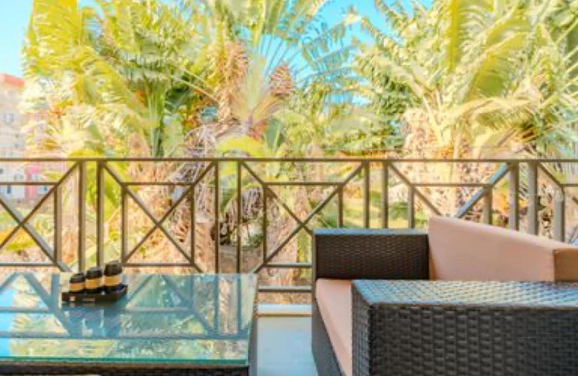 Pereybere Beach Paradise 4 Bedroom Apt Eksteriør bilde